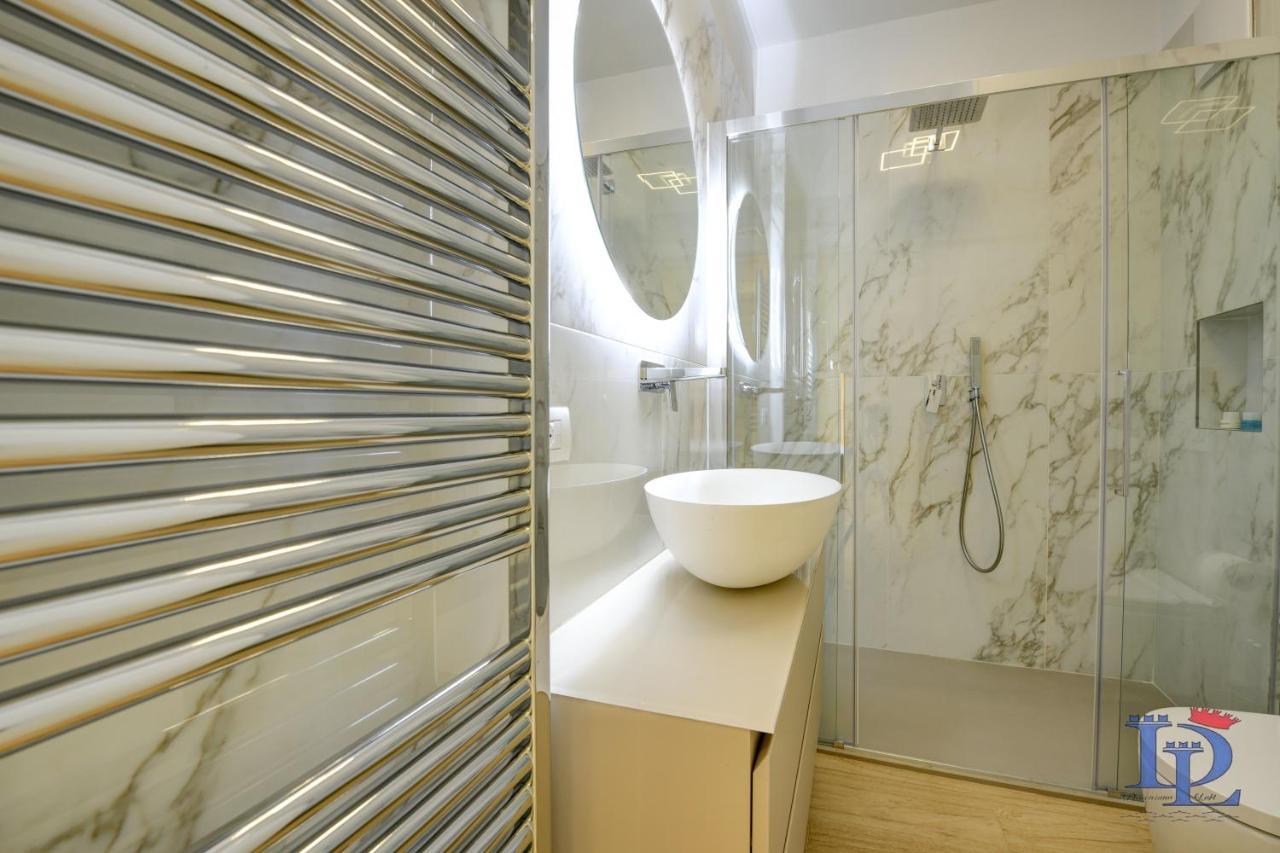 Desenzanoloft Official Partner Marriott Homes & Villas - Apa Dom Downtown Family Apartment Desenzano del Garda Dış mekan fotoğraf