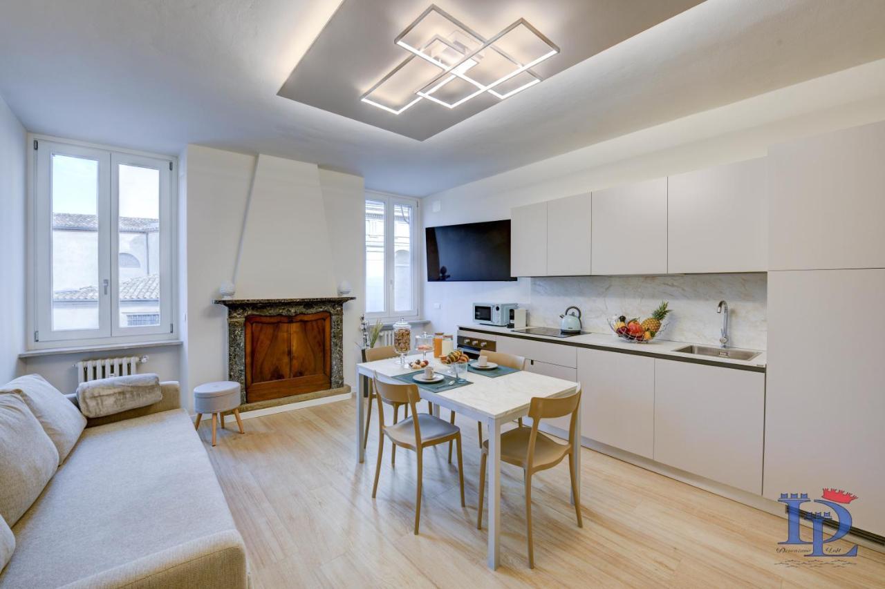 Desenzanoloft Official Partner Marriott Homes & Villas - Apa Dom Downtown Family Apartment Desenzano del Garda Dış mekan fotoğraf